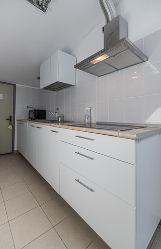 Kitchen 2, Hostel Ghimbav Airport, Ghimbav