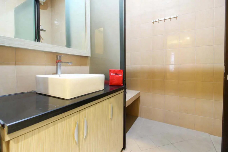 Bathroom 9