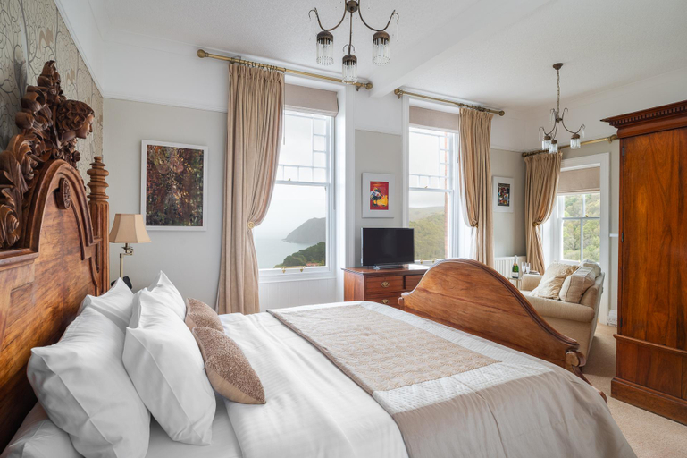 Others 3, Highcliffe House, Devon