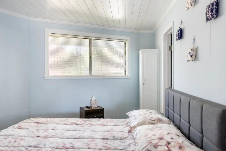Bedroom 12