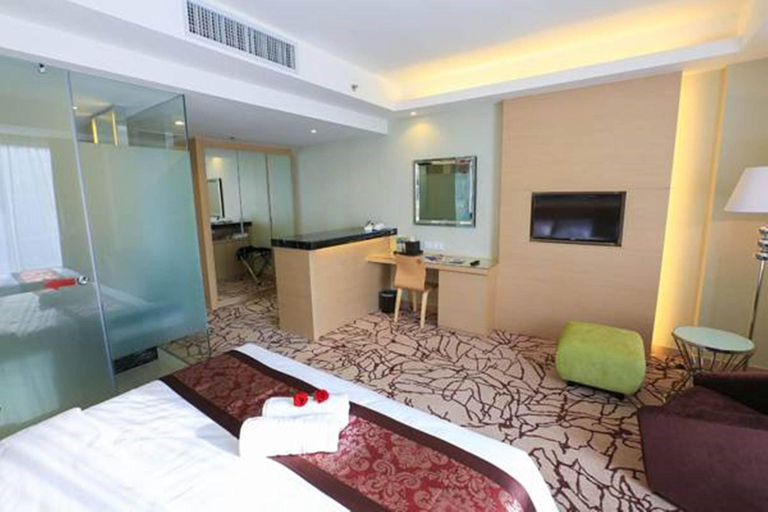 Bedroom 13