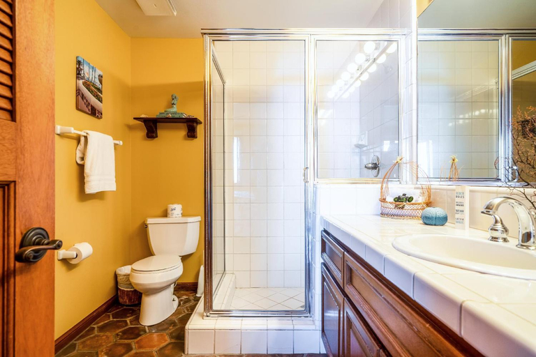 Bathroom 3, Oceanfront villa w One of a kind Amazing View, Los Angeles