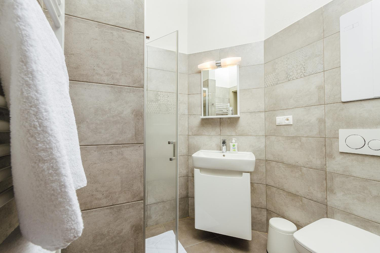 Others 5, Apartmanovy dom GRAND - Contactless Check In, Trenčín