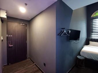 Bedroom 9