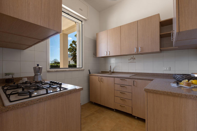 Others 5, 3847 Villetta Le Largure B by Barbarhouse, Lecce
