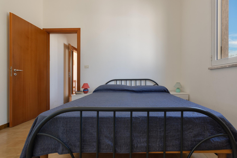 Bedroom 2, 3847 Villetta Le Largure B by Barbarhouse, Lecce
