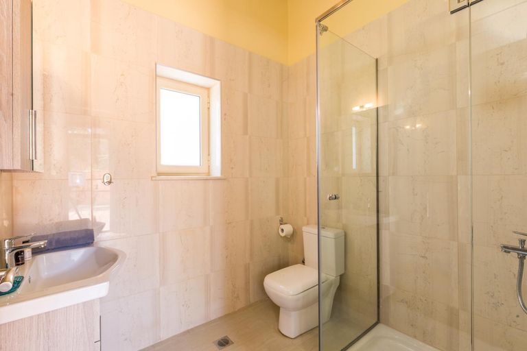 Bathroom 5, Moraitis Mansion, Ionian Islands