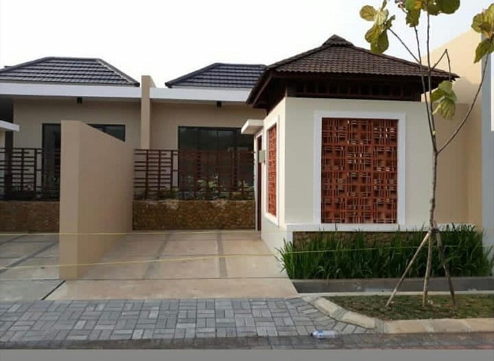 Villa ubud anyer pandawa with private pool, Serang