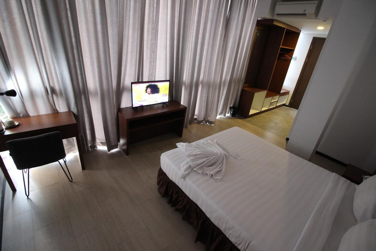 Bedroom 6