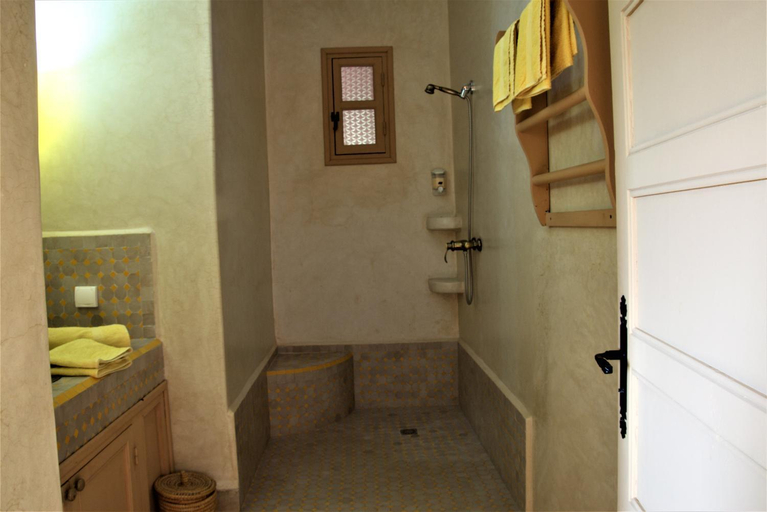 Bathroom 7