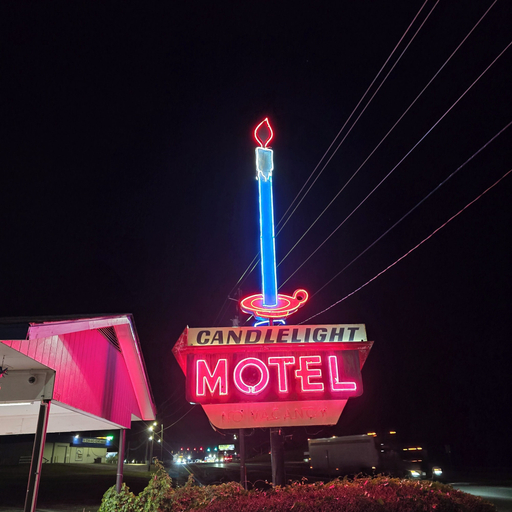 Others, Candle Light Motel, Dale