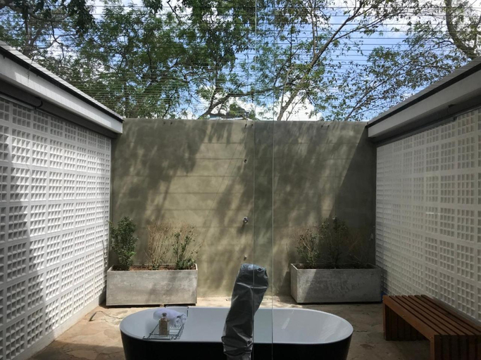 Bathroom 3, Arachchi Heritage, N. Palatha Central