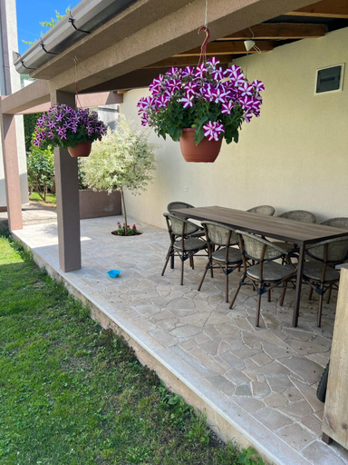 Others 5, Apartmani Dante Trebinje, Trebinje