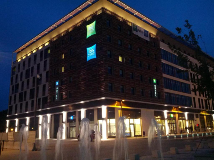Exterior & Views 2, ibis budget Nimes Centre Gare, Gard