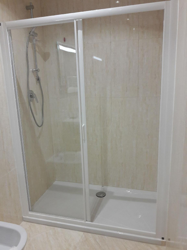 Bathroom 14