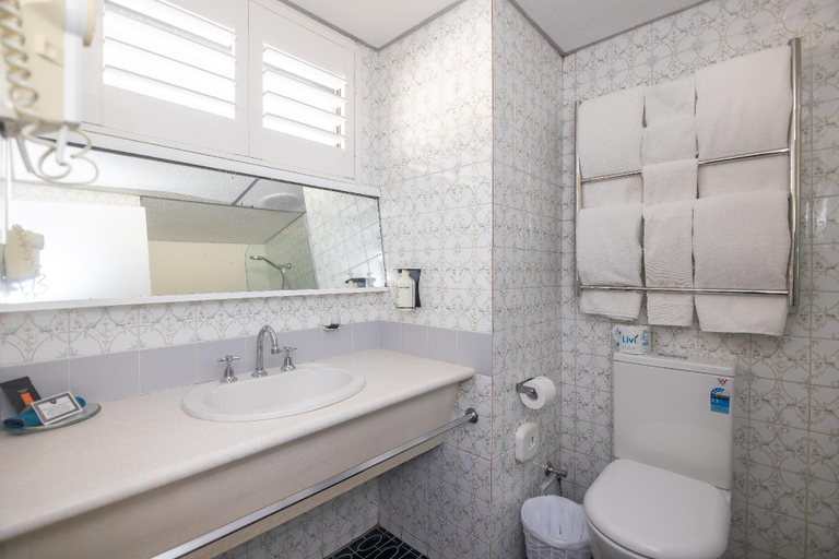 Bathroom 20