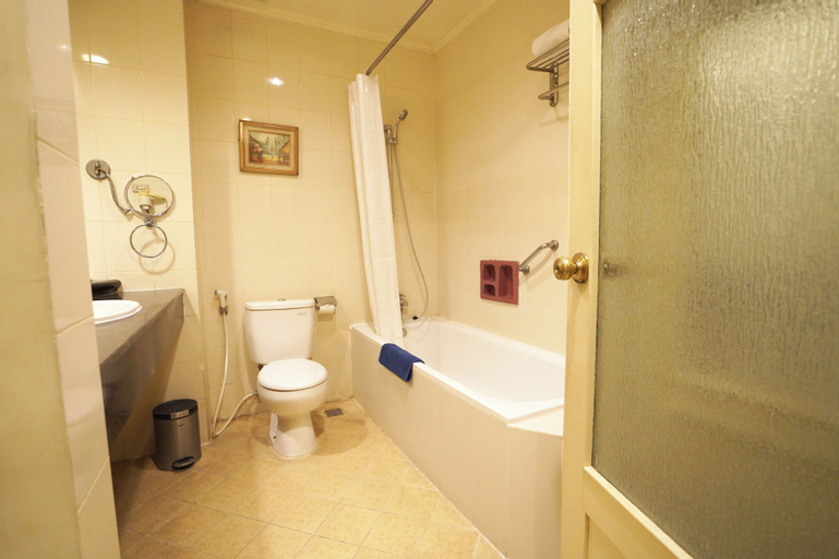 Bathroom 3