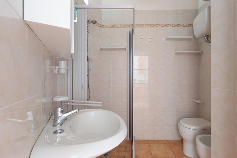Bathroom 3, 4025 Casa di Tina by Barbarhouse, Lecce