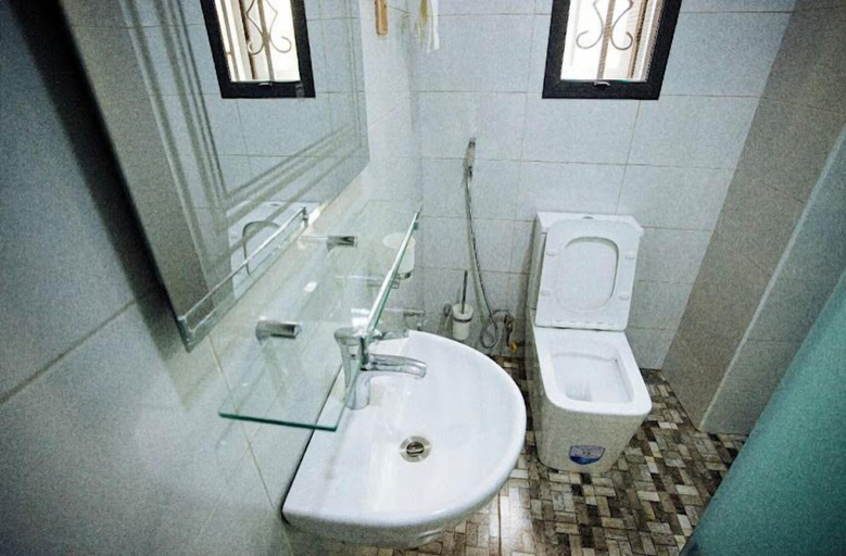 Bathroom 4, Doncont Homes and Apartments, Yenegoa
