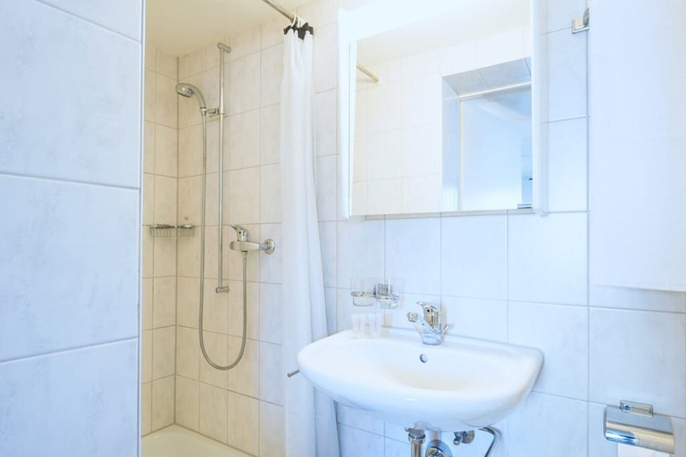 Bathroom 3, Hitrental Zeughausgasse Apartments, Zug