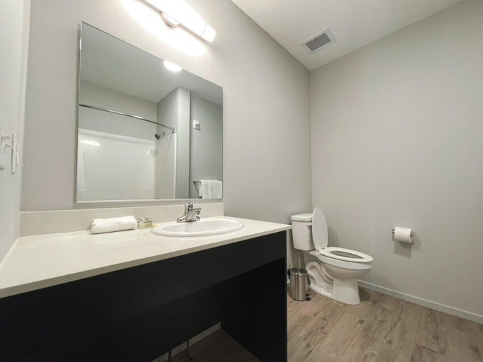 Bathroom 4