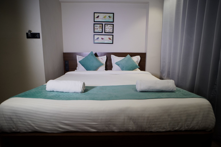 Bedroom 2, Sunbright Rooms Residency Hotel, Thane