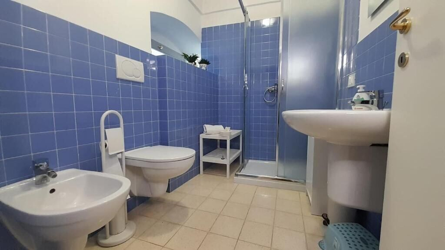 Bathroom, Antica Dimora Edomyr, Bari