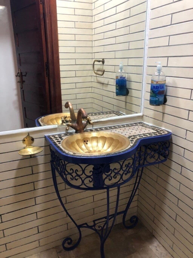 Bathroom 4, Riad Amber Zahra, Marrakech
