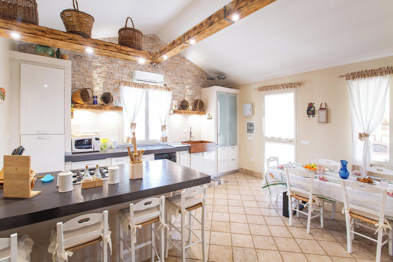 Food & Drinks 4, 3888 Villetta tra Mari e Monti by Barbarhouse, Foggia