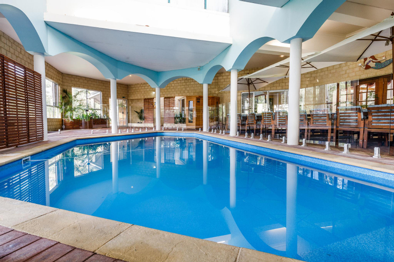 Sport & Beauty, BUSSELTON FOREST MANSION, Busselton
