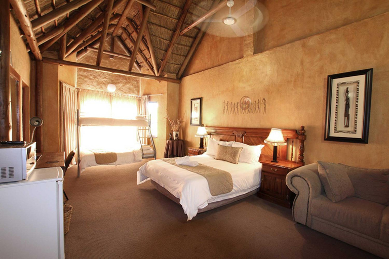 Bedroom 3, Kuruman Inn, John Taolo Gaetsewe
