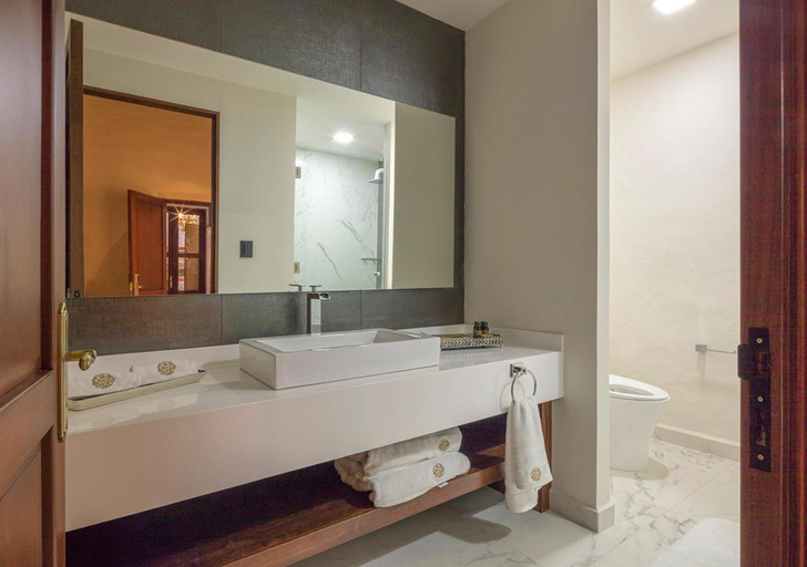 Bathroom 2, Casa Barroca, San Andrés Cholula