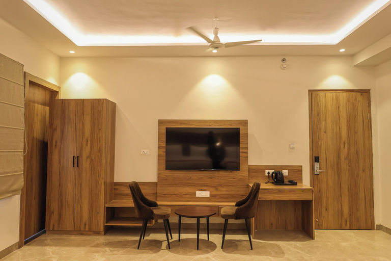 Others 4, Hotel SS Grand, Kanpur Nagar