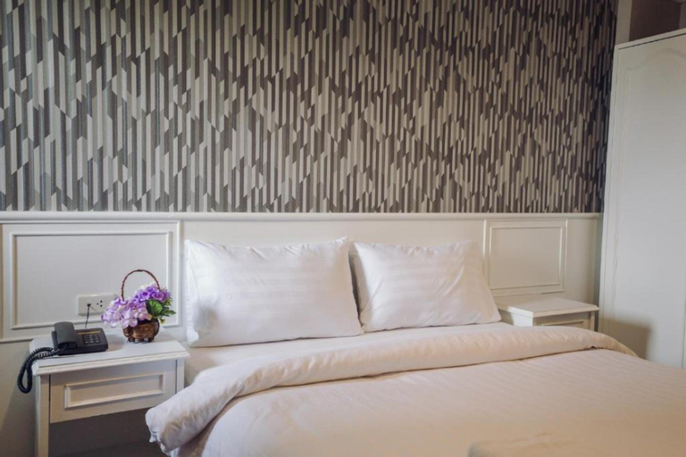 Bedroom 23