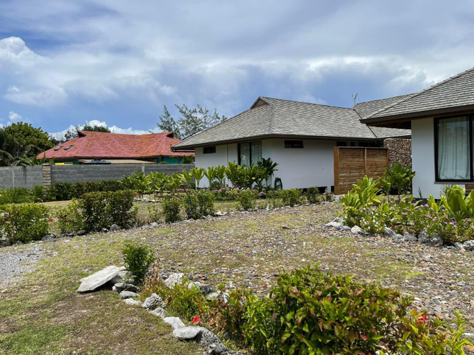 Others 5, Moorea Lodge