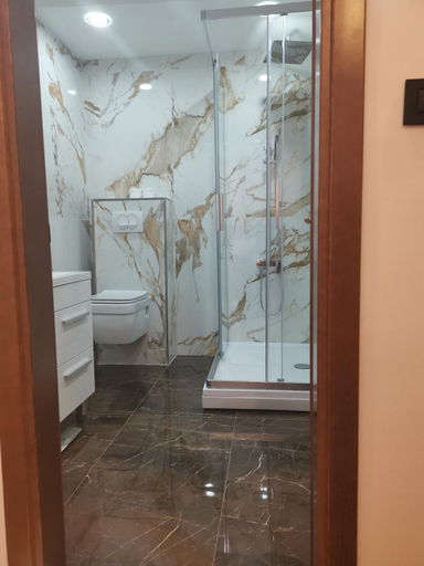 Bathroom 3, I&G APARTMENTS
