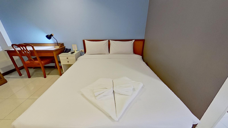 Bedroom 12