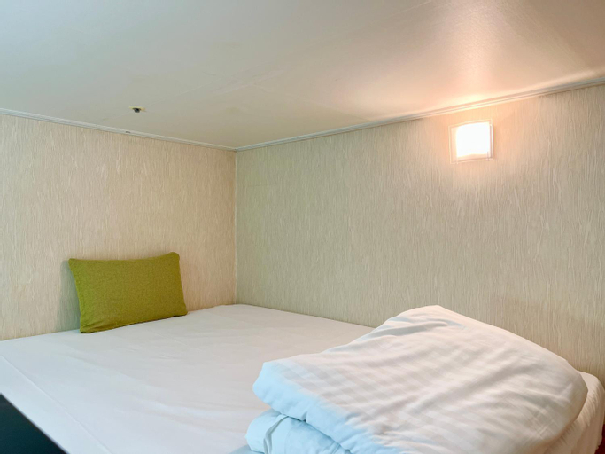 Bedroom 9