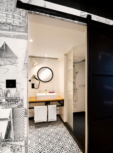Bathroom 7