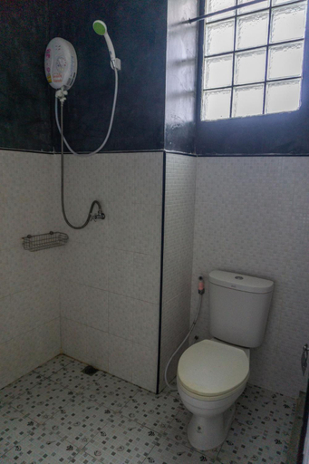 Bathroom 4, Isla Tortuga Diving & Hostel, Ko Phangan