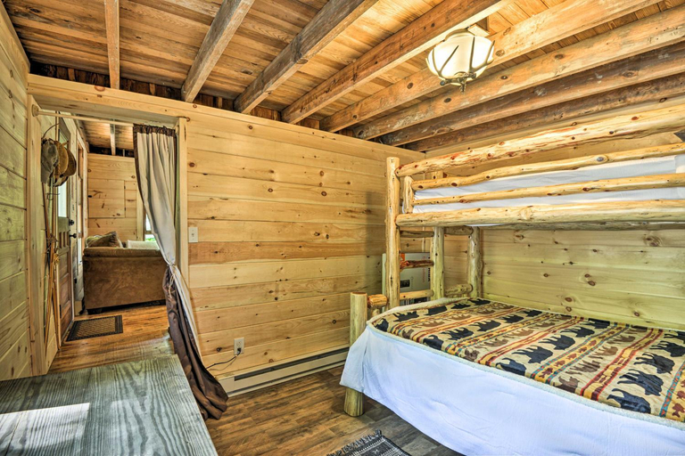 Bedroom 2, Adirondacks Cabin w/ Fire Pit on Otter Lake!, Oneida