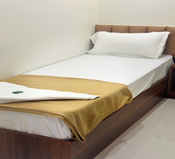 Bedroom 4, HOTEL PRIDE INN, Mumbai Suburban