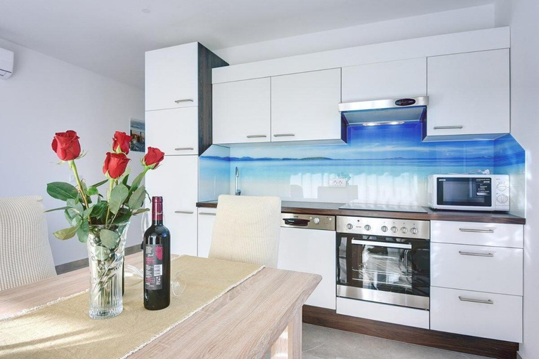 Others 5, Apartment Val, Medulin