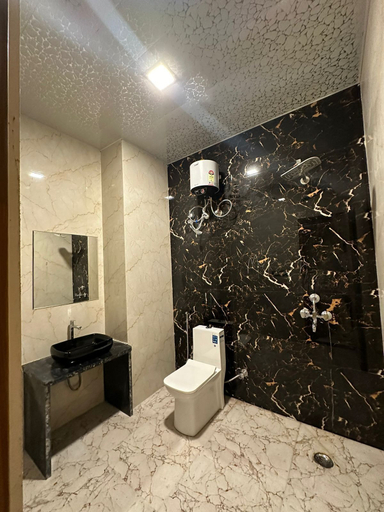 Bathroom, The Black Eagle Resort, Ajmer