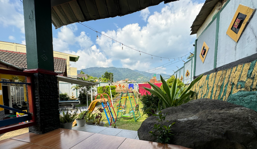 Exterior & Views 2, Villa Puspa 259, Bogor