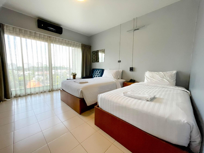 Bedroom 8