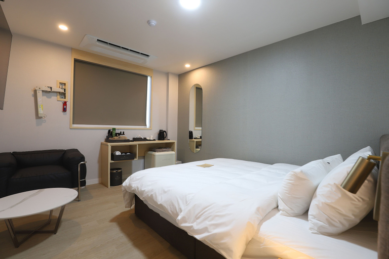 Bedroom 4, GEOJE-SI HOUND HOTEL JANGSEUNGPO, Geoje