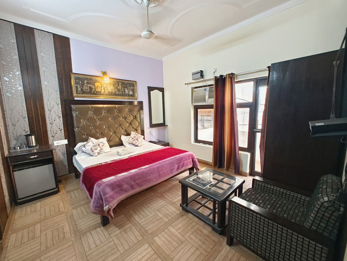 Bedroom 2, Hotel Vishla Palace In Unit of SA Brot, Garhwal
