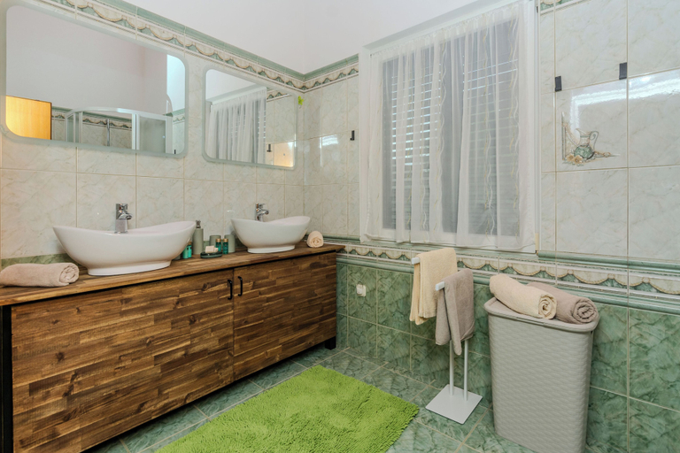 Bathroom 3, Holiday home Lucic, Nin