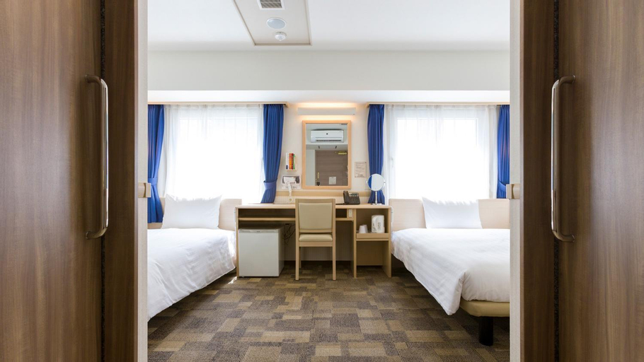 Bedroom 13